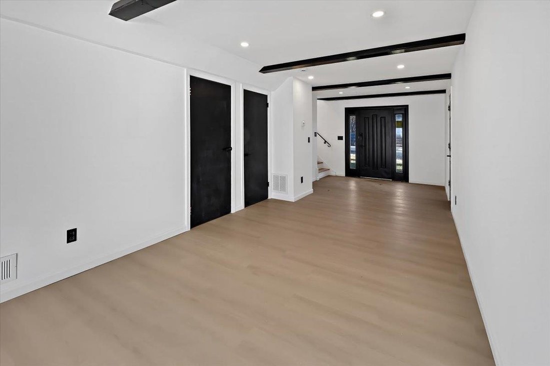 House in Secaucus, New Jersey, United States 4 - 17276769