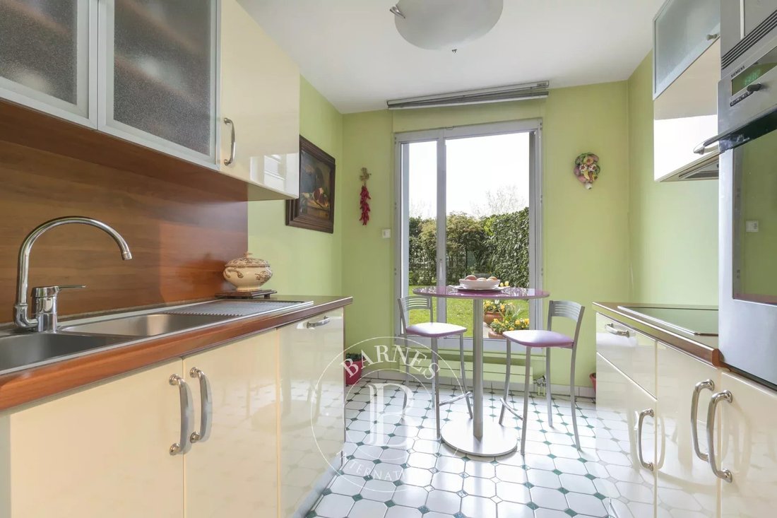 Apartment in Chantiers, Versailles, France 5 - 17548622