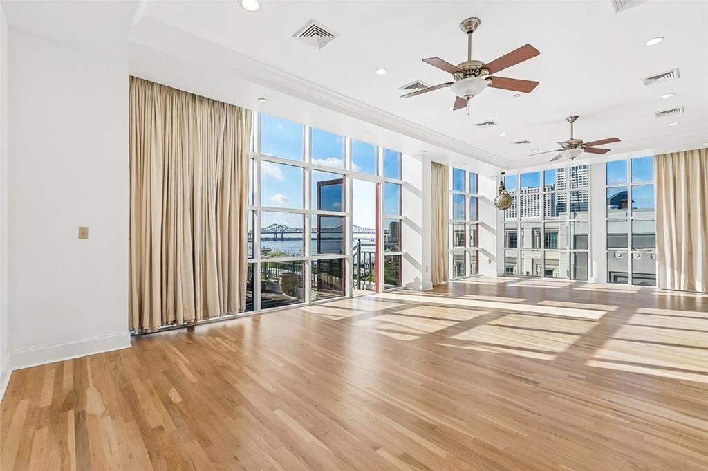 Condo in New Orleans, Louisiana, United States 2 - 17548396