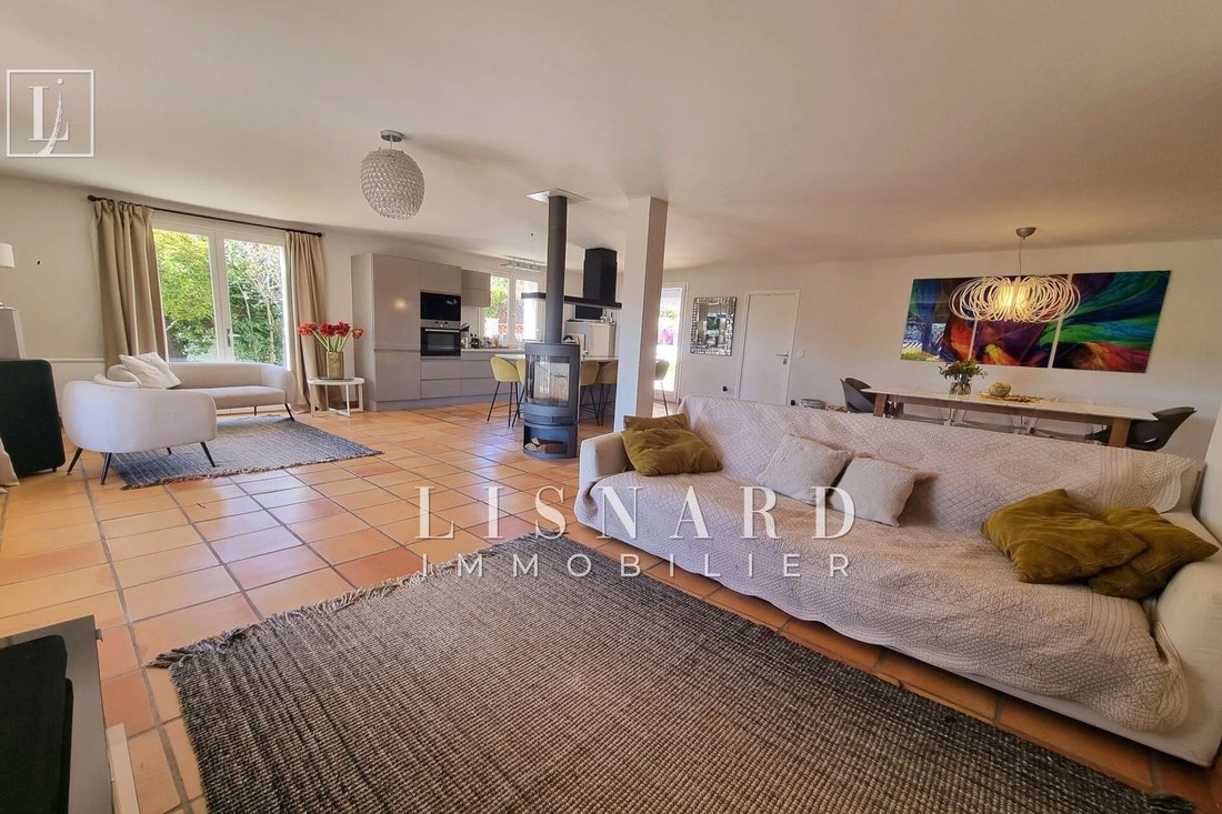 Villa in Centre, Vallauris, France 3 - 17553263