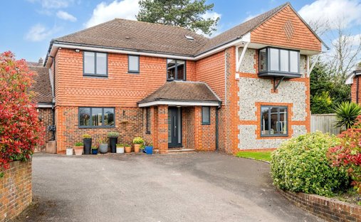 House in North Looe, Epsom and Ewell, England 1