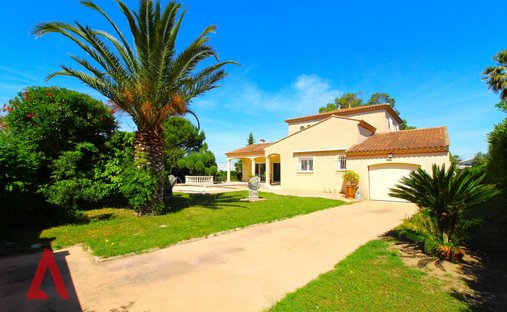 House in Florensac, Occitania, France 1