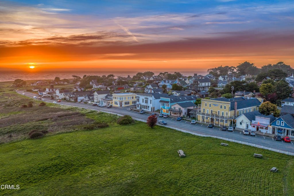 Mendocino, California, United States 2 - 17552927
