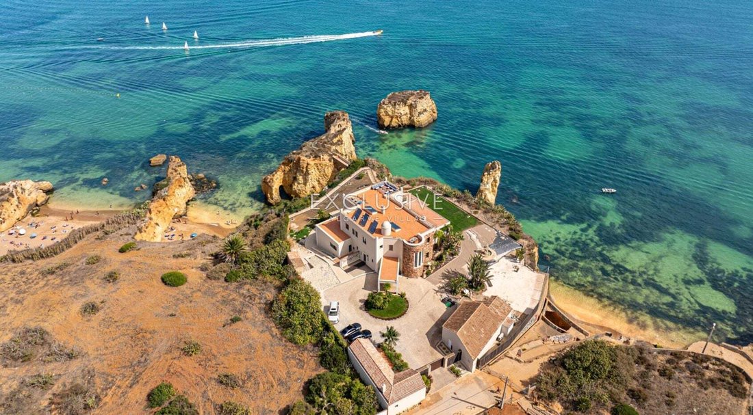 Villa in Sao Goncalo de Lagos, Algarve, Portugal 1 - 14817437