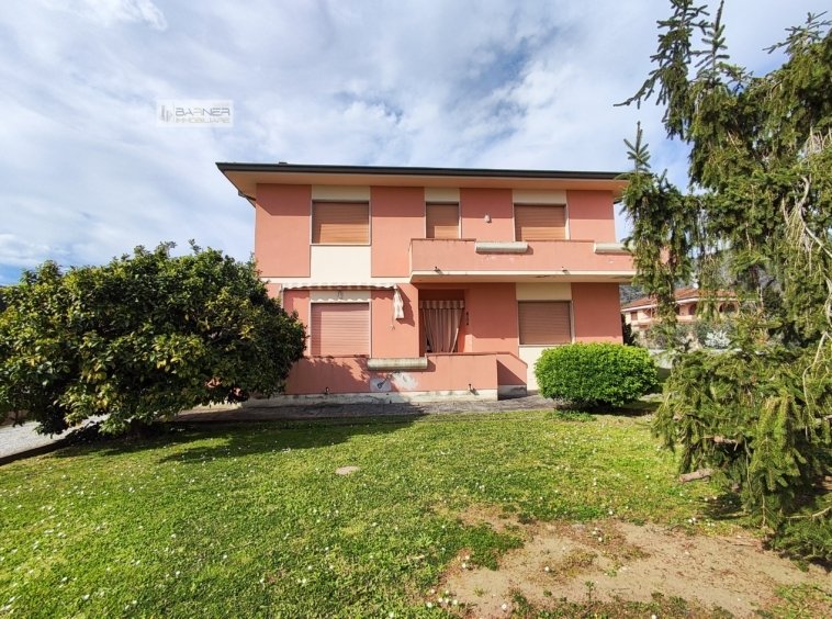 Villa in Massarosa, Tuscany, Italy 2 - 17551724