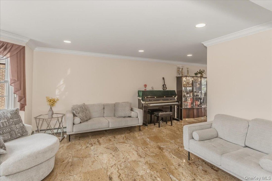 House in Franklin Square, New York, United States 2 - 17552342