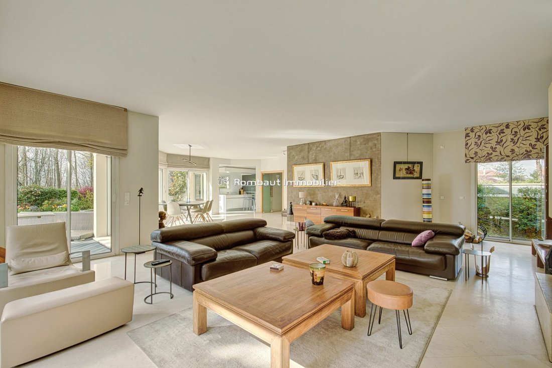 Villa in Bourg-La Feuillaume Nord, La Celle-Saint-Cloud, France 3 - 17554281