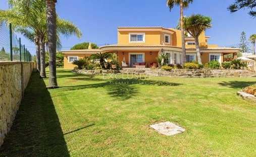 Villa in Lagoa e Carvoeiro, Algarve, Portugal 1