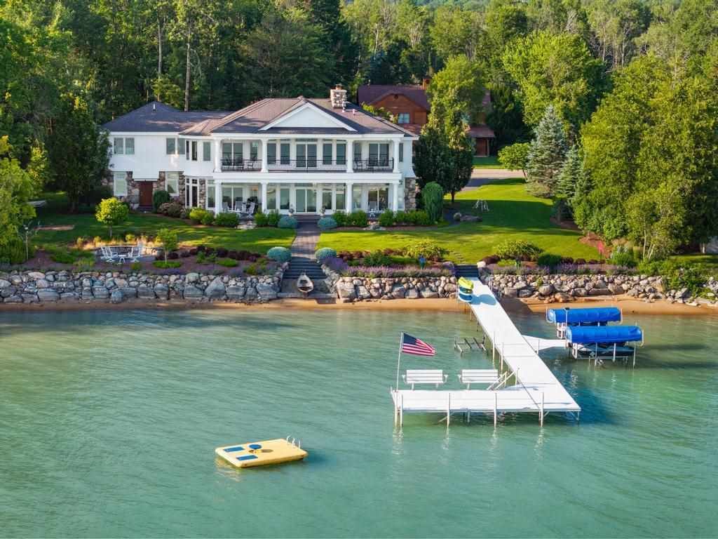 House in Boyne City, Michigan, United States 1 - 17549038