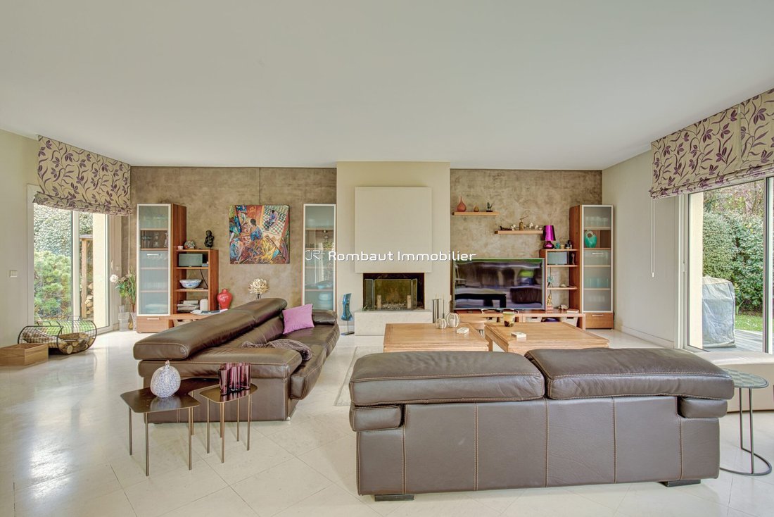 Villa in Bourg-La Feuillaume Nord, La Celle-Saint-Cloud, France 5 - 17554281