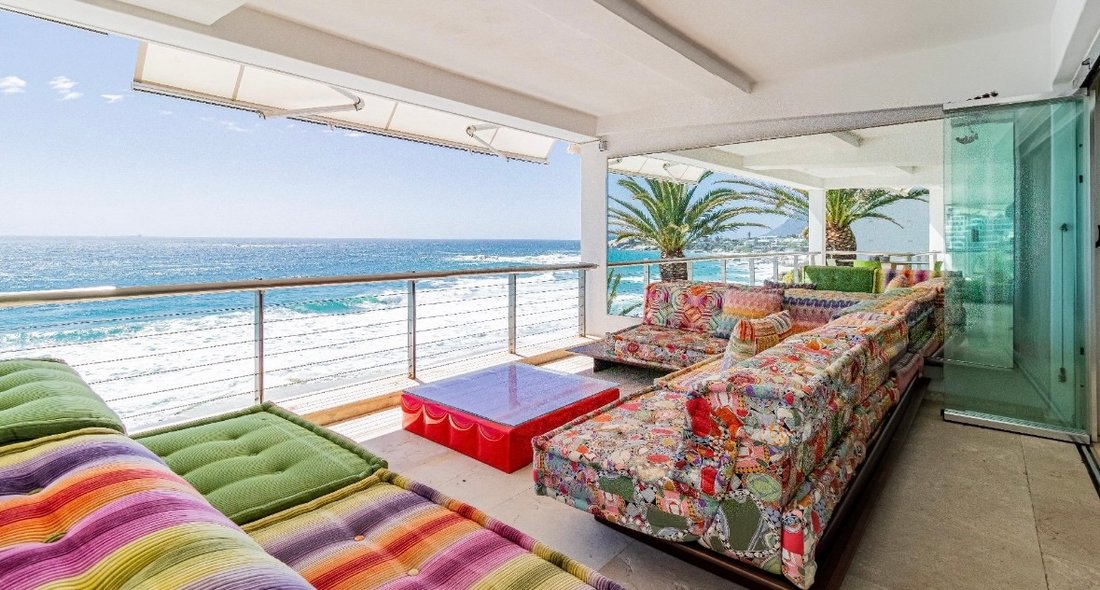Apartment in Clifton, Atlantic Seaboard, Cape Town 2 - 17550530