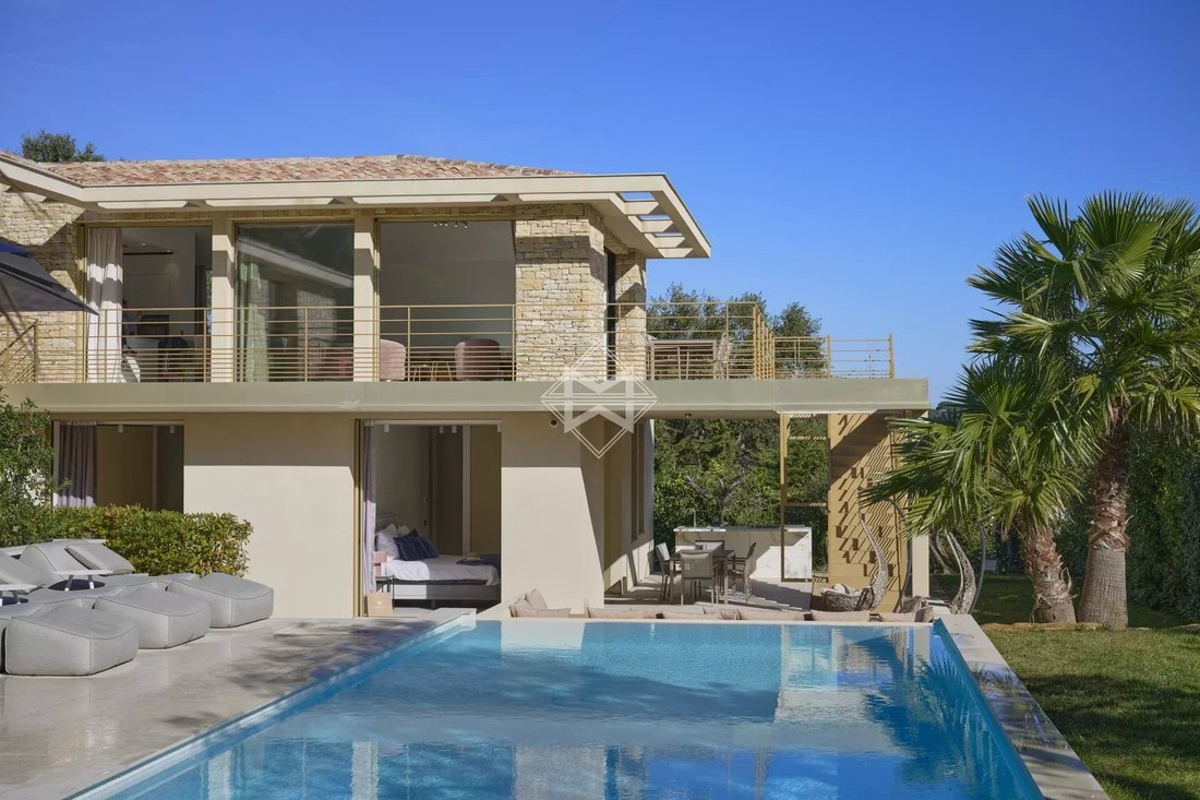 Estate in Zone Est Diffuse, Saint-Tropez, France 5 - 17550389