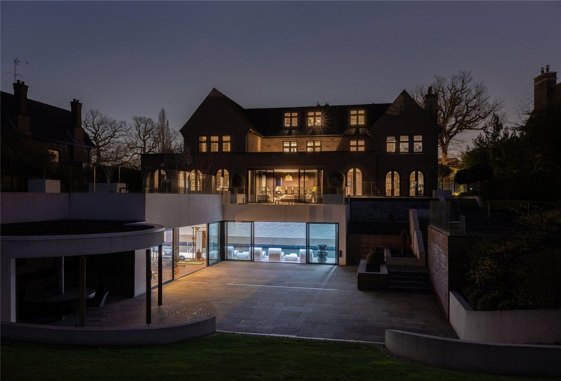 House in Winchmore Hill, Enfield, England 4 - 17551562