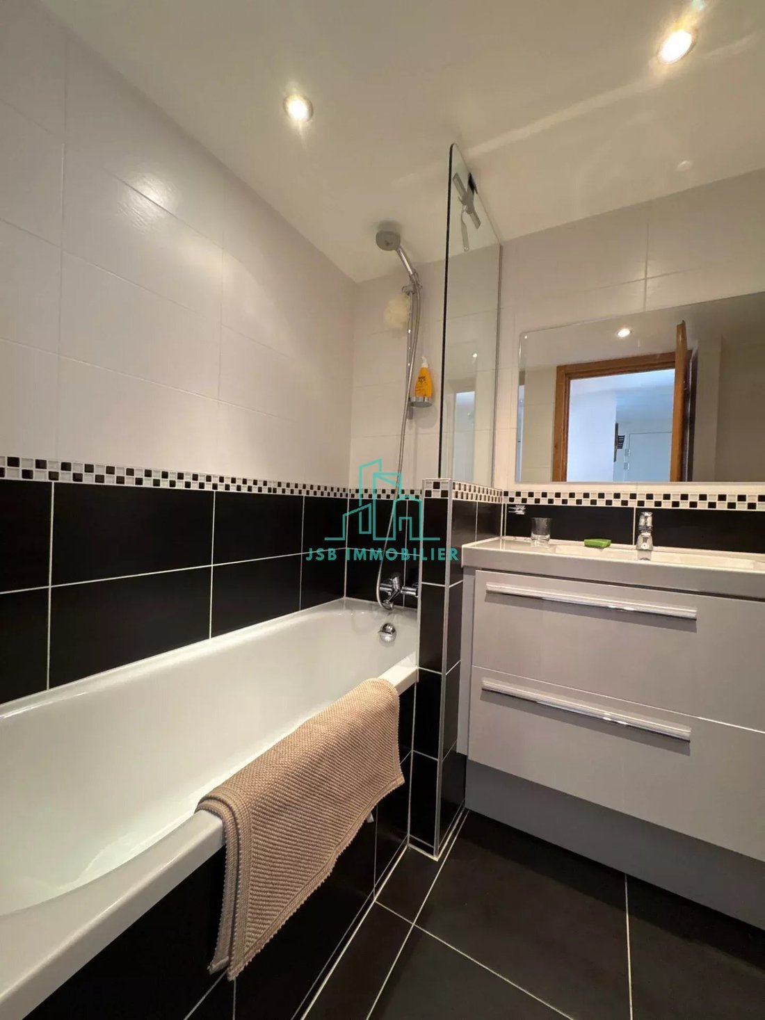 Apartment in Tignes, Auvergne-Rhône-Alpes, France 5 - 17553190