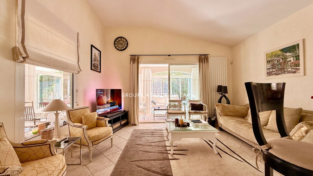 Villa a Nartelle-Noyer-Bellevue-bd dei Sardinaux, Sainte-Maxime, Francia 5 - 17550168