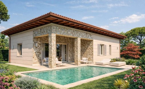 Villa in Pietrasanta, Tuscany, Italy 1