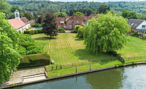 House in Marefield, Marlow, England 1