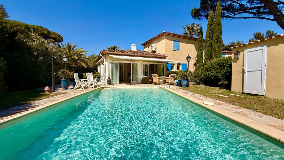 Villa in Nartelle-Noyer-Bellevue-bd des Sardinaux, Sainte-Maxime, France 1 - 17550168