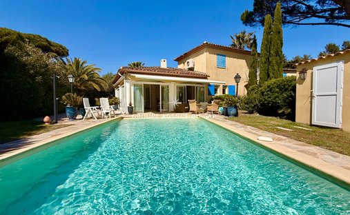 Villa in Nartelle-Noyer-Bellevue-bd des Sardinaux, Sainte-Maxime, France 1