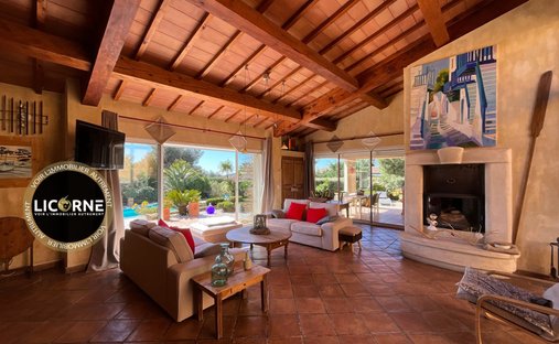 Villa à La Cadière-d'Azur, Provence-Alpes-Côte d'Azur, France 1