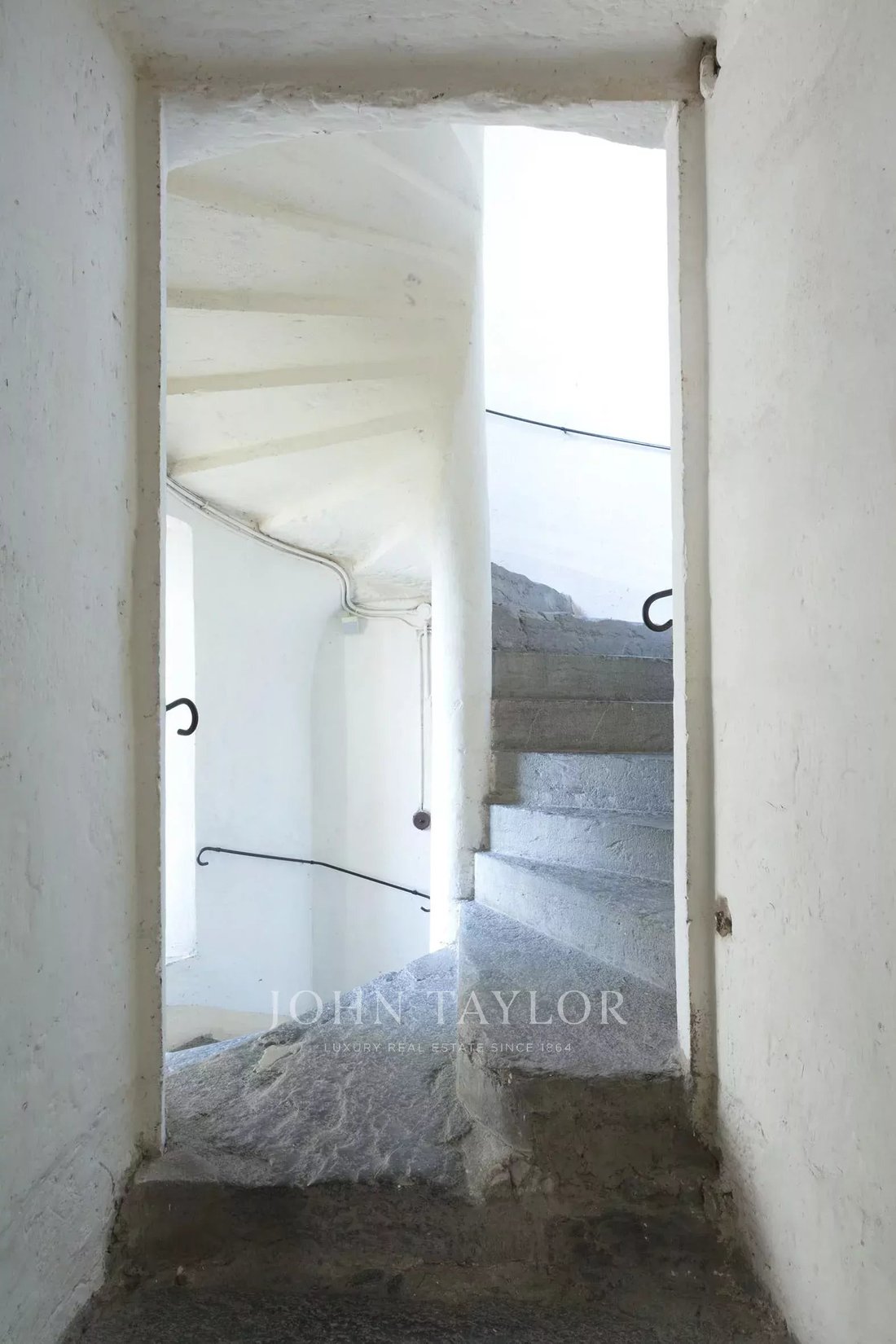 Castle in Centre Ville Nord, Aix-les-Bains, France 5 - 17550289