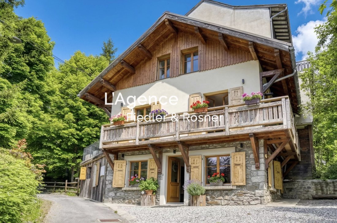 Chalet in Megève, Auvergne-Rhône-Alpes, France 1 - 17548343