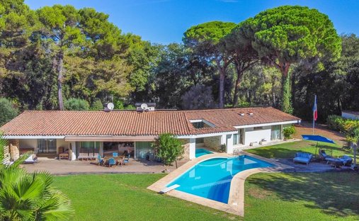 Villa in Mougins, Provence-Alpes-Côte d'Azur, France 1