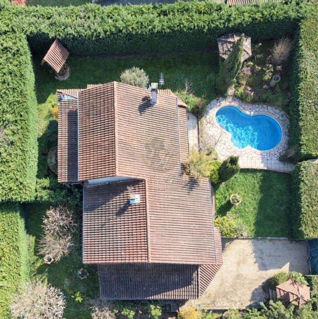 Estate in Vourles, Auvergne-Rhône-Alpes, France 4 - 17549666