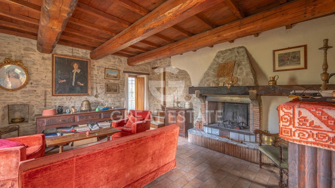 Estate in Umbertide, Umbria, Italy 2 - 17551668
