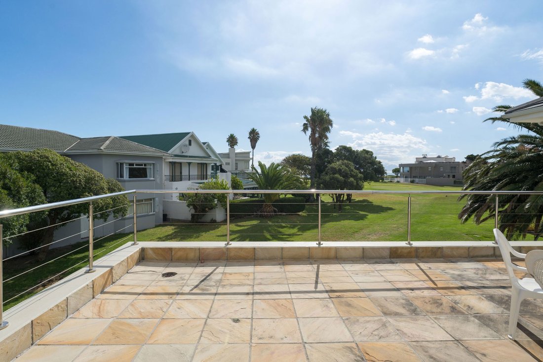 House in Greenways, Cape Town, South Africa 4 - 17553083