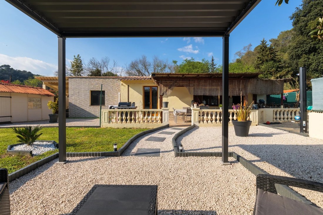 House in Val Fleuri-Montaleigne, Cagnes-sur-Mer, France 1 - 17550307