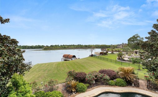 House in Montgomery, Texas, United States 1