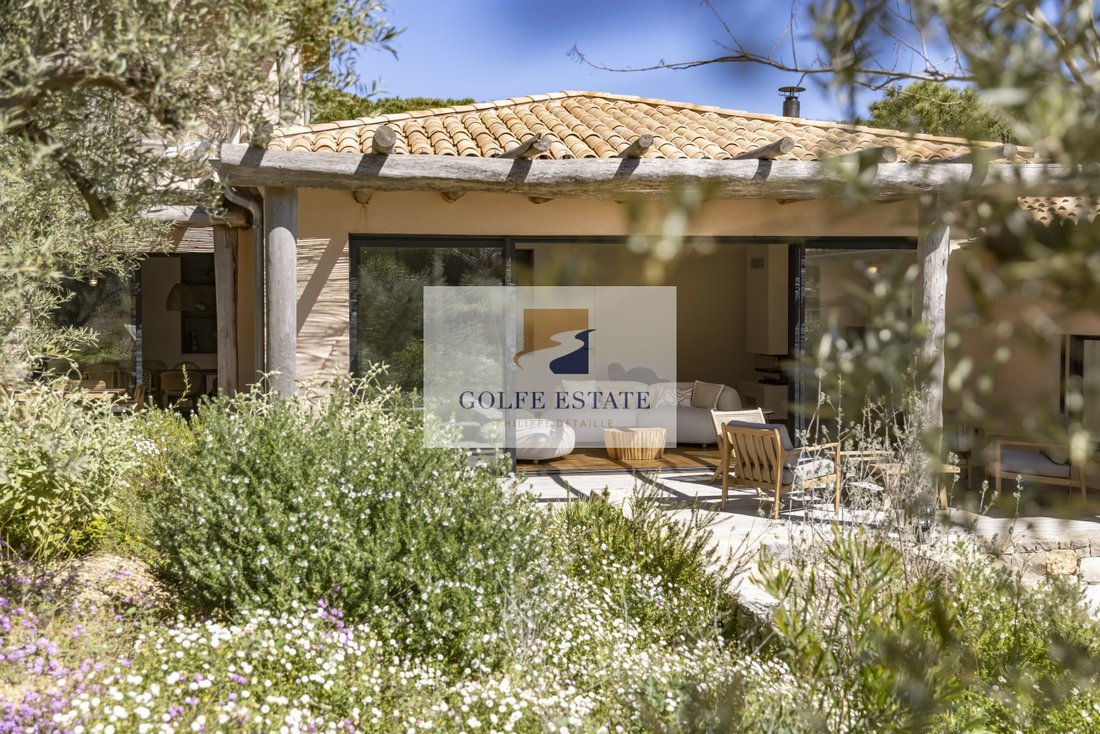 Villa in La Croix-Valmer, Provence-Alpes-Côte d'Azur, France 4 - 17552696
