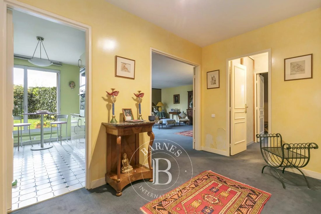 Apartment in Chantiers, Versailles, France 4 - 17548622