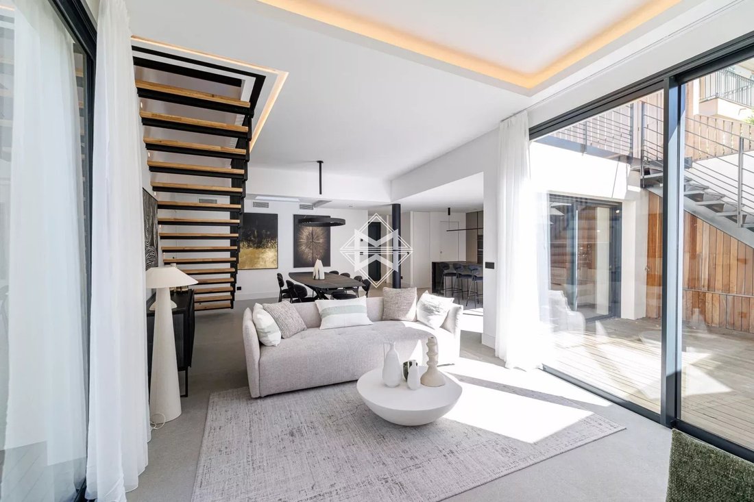 House in Saint-Jean-Cap-Ferrat, Provence-Alpes-Côte d'Azur, France 2 - 12595051