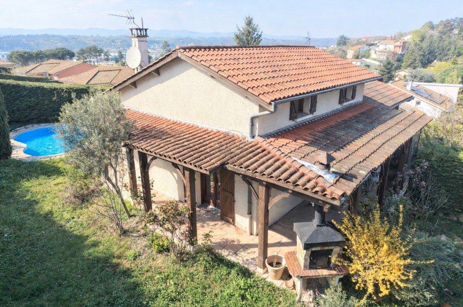Estate in Vourles, Auvergne-Rhône-Alpes, France 3 - 17549666