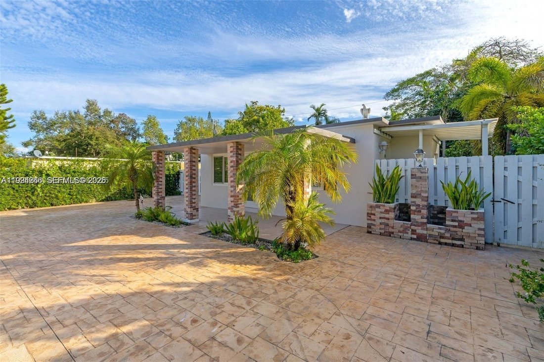 House in Miami, Florida, United States 3 - 17552463
