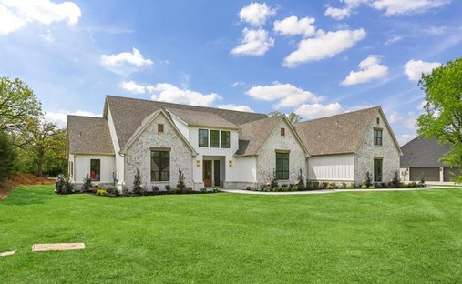 House in Burleson, Texas, United States 1
