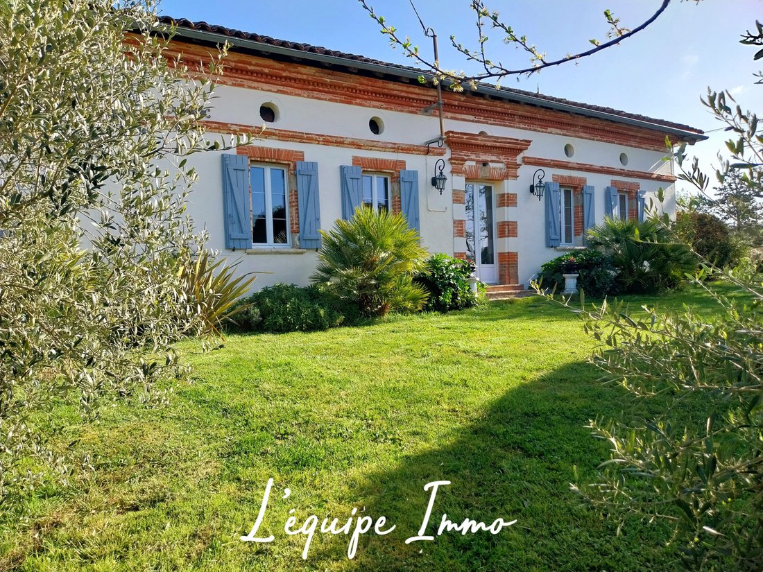 Estate in Saint-Lys, Occitania, France 5 - 17552596