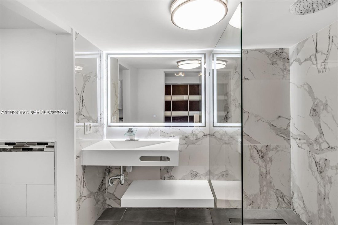 House in Miami, Florida, United States 5 - 17552463