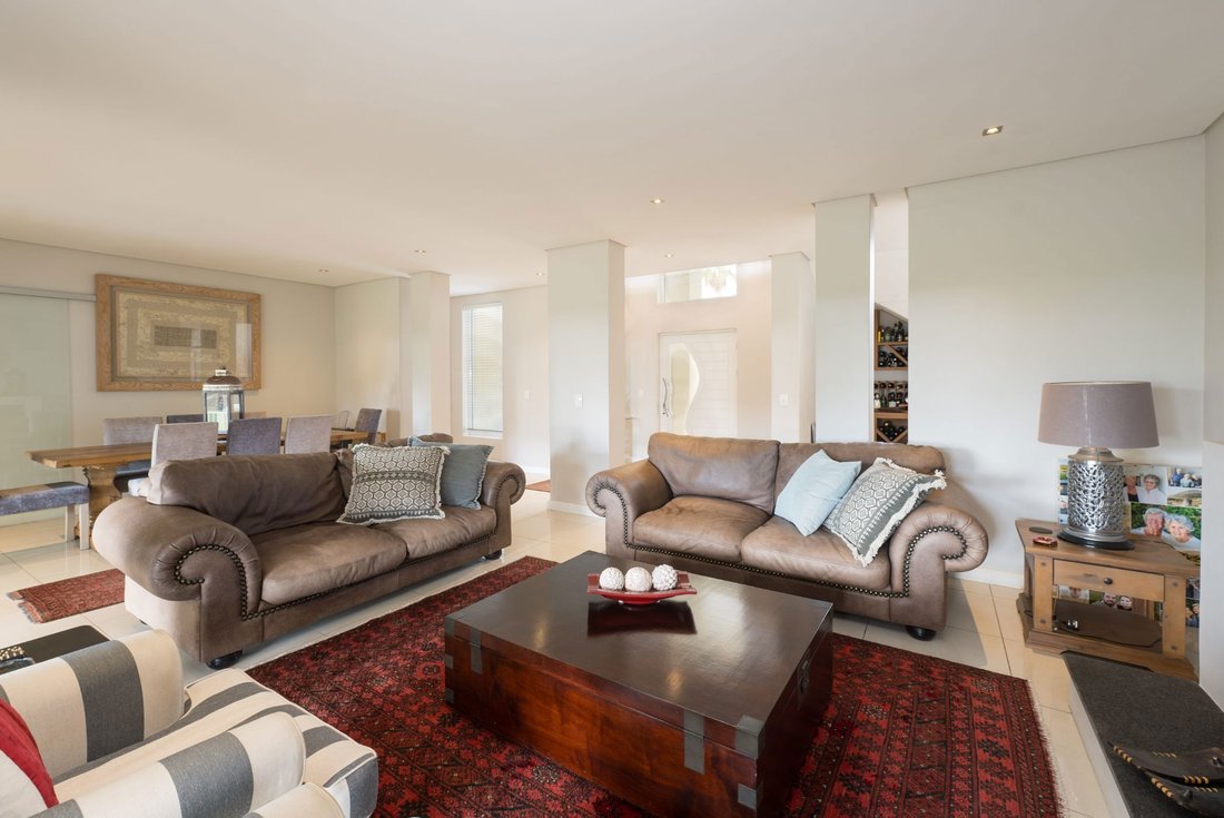 House in Greenways, Cape Town, South Africa 5 - 17553083