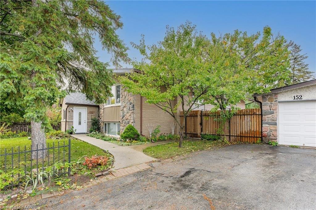 House in Kitchener, Ontario, Canada 1 - 17552952