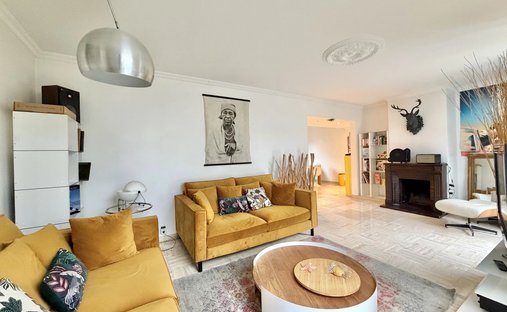 House in Les Pierres Beurres, Verrières-le-Buisson, France 1