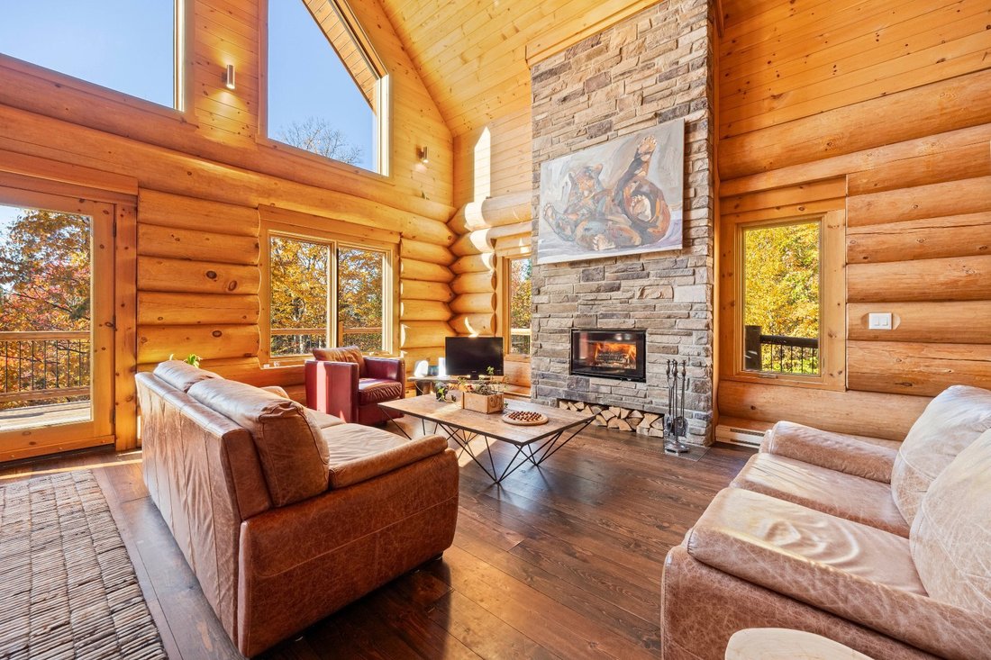 Chalet in Val-des-Lacs, Quebec, Canada 3 - 17549925