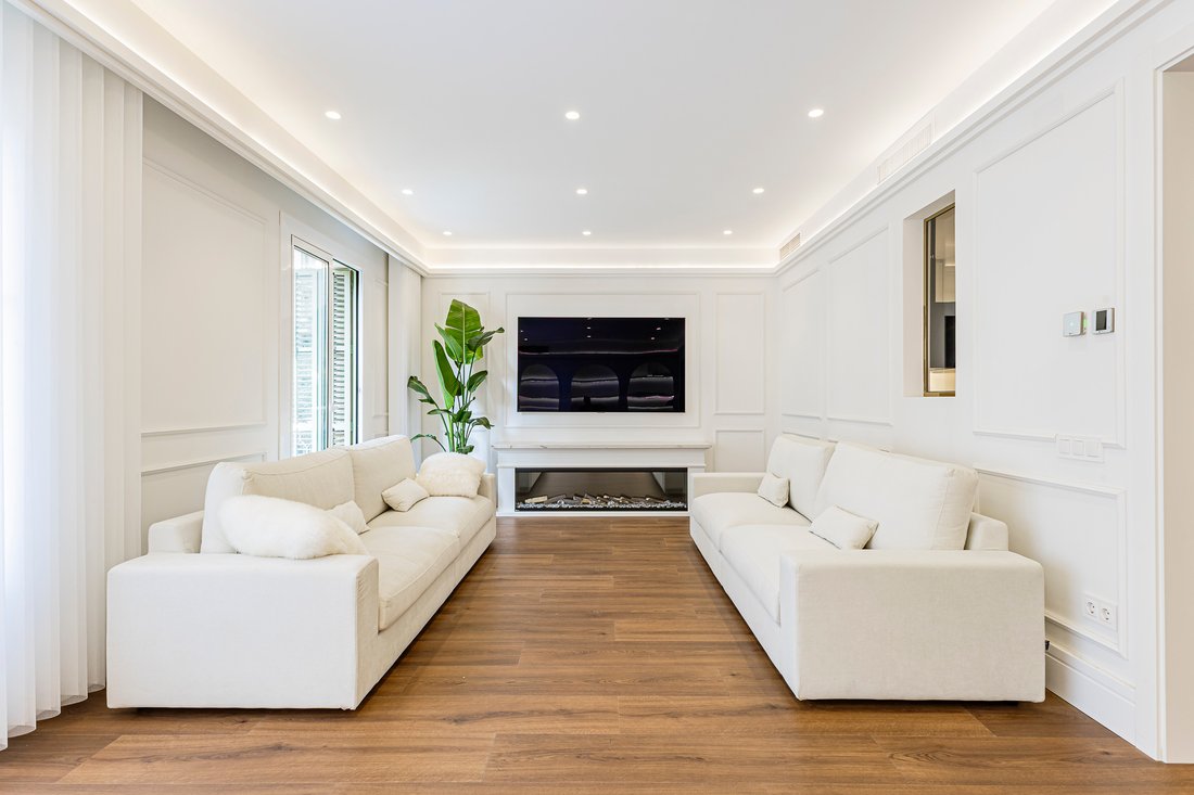 Apartment in Sarrià-Sant Gervasi, Barcelona, Spain 2 - 17553278