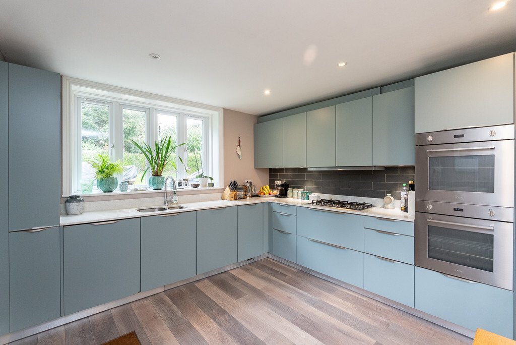 House in Surrey, England 5 - 17548481