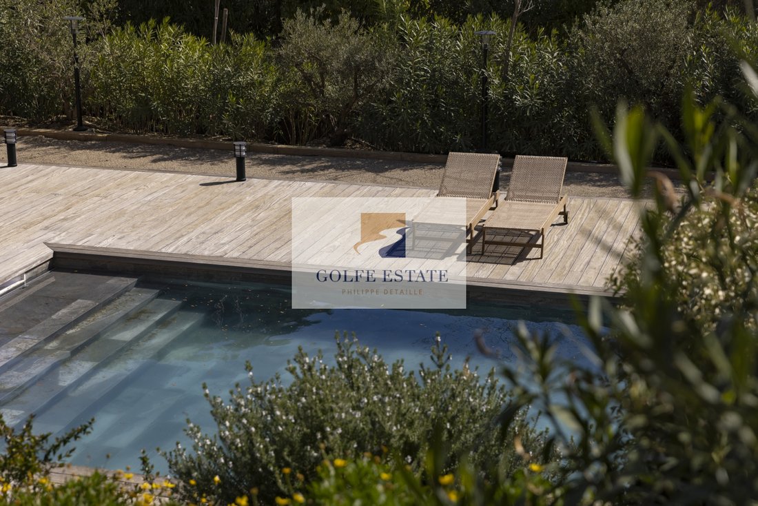 Villa in La Croix-Valmer, Provence-Alpes-Côte d'Azur, France 3 - 17552696
