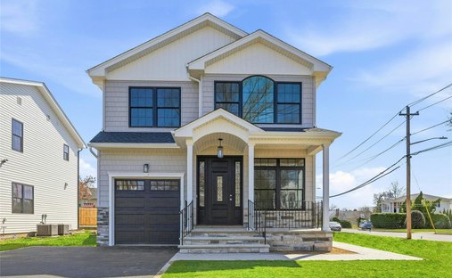 House in Wantagh, New York, United States 1
