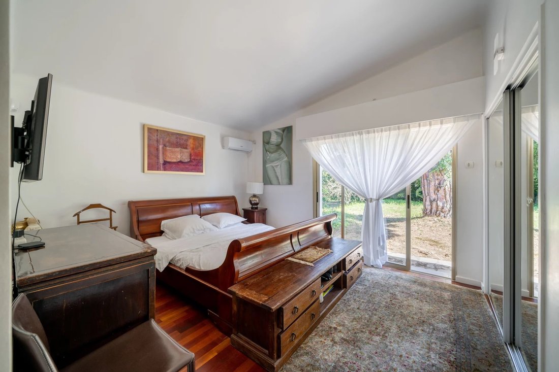 Villa in Mougins, Provence-Alpes-Côte d'Azur, France 5 - 17553249