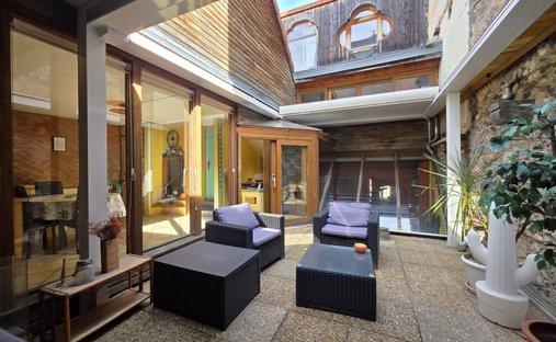 House in La Fontaine du Bac, Clermont-Ferrand, France 1